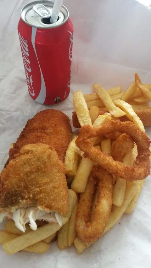 Photo: FLIPPERS FISH & CHIPS
